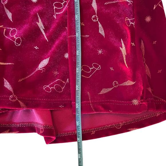 Harry Potter Burgundy Velvet Long Sleeve Dress - Hot Topic Size Medium 695D - Picture 11 of 11